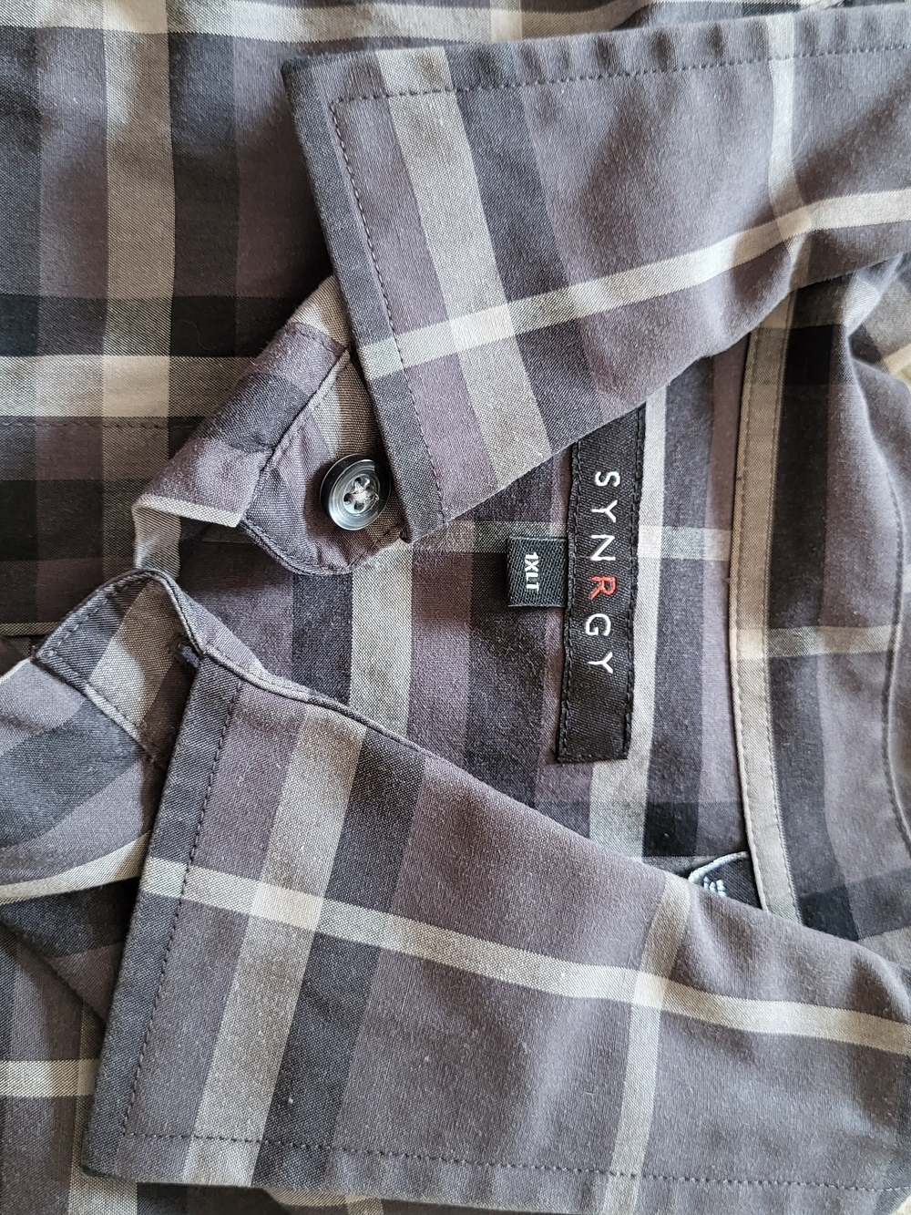 Men's Gray Plaid Long-Sleeve Button-Down Shirt - Picture 2 of 3